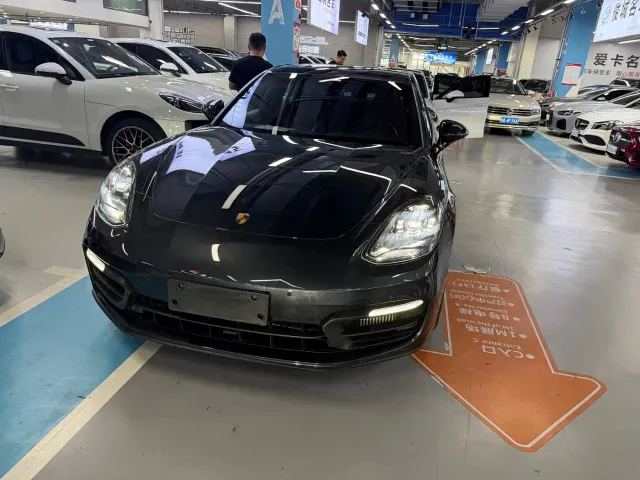 Фотография автомобиля — Porsche Panamera