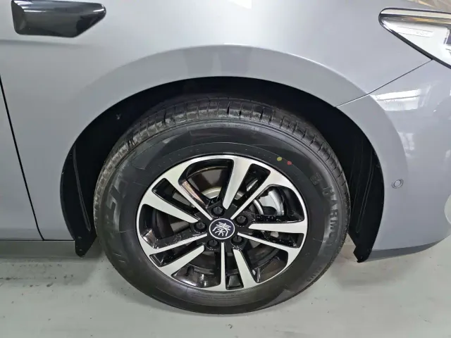 BYD Qin PLUS — Фото автомобиля 18