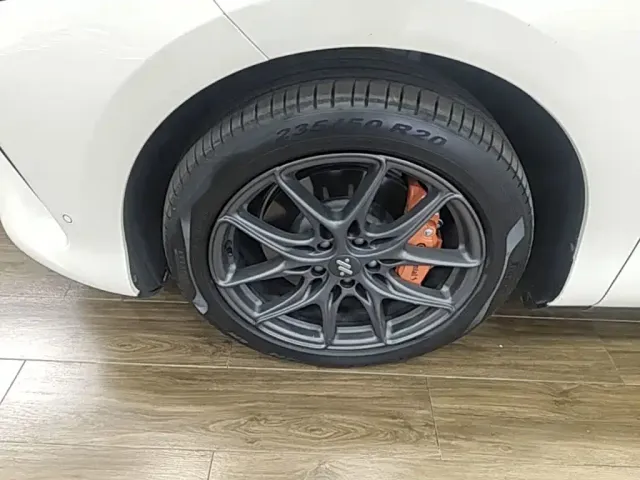 IM Motors LS6 — Фото автомобиля 22