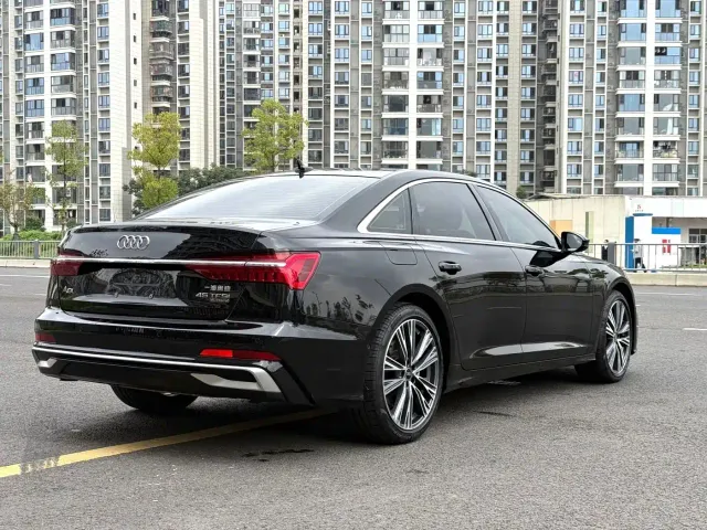 Audi A6L — Фото автомобиля 10
