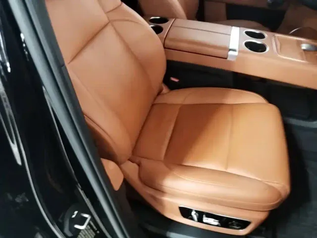 Li Auto L8 — Фото автомобиля 24