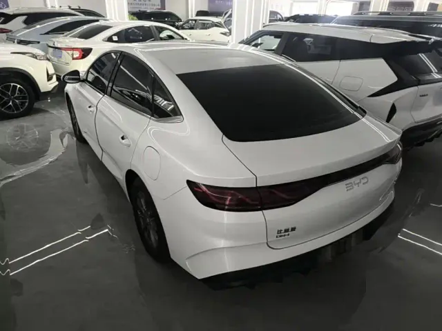 BYD Qin L — Фото автомобиля 4
