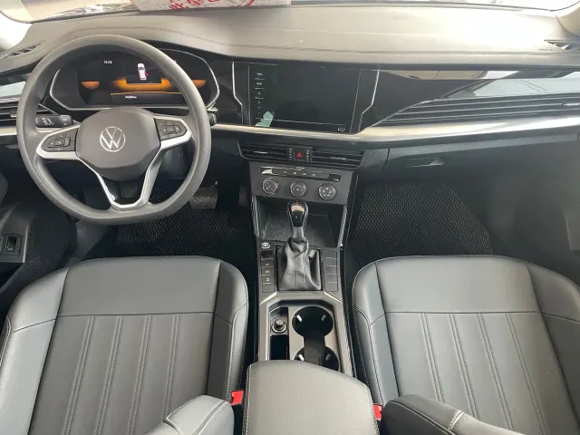Volkswagen Passat — Фото автомобиля 5