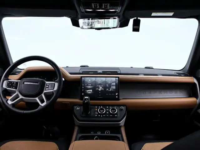 Land Rover Defender — Фото автомобиля 5