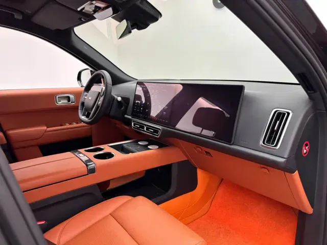 Li Auto L9 — Фото автомобиля 11
