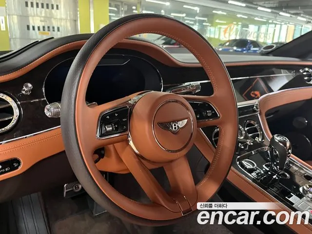 Bentley Continental — Фото автомобиля 12