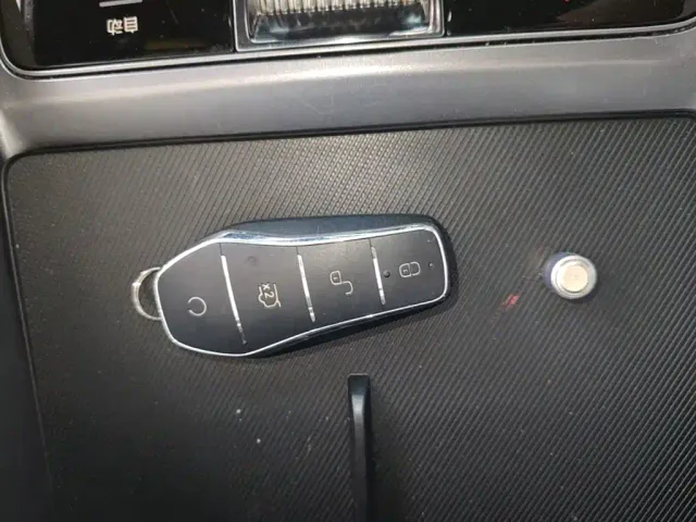 BYD Song PLUS — Фото автомобиля 8