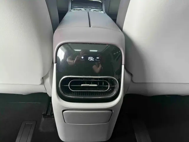 Leapmotor C11 — Фото автомобиля 20