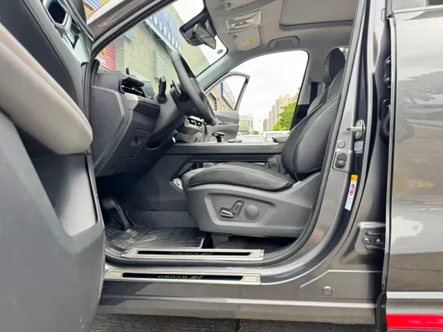 Changan Z6 — Фото автомобиля 12
