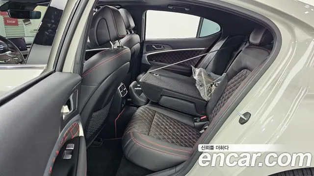 Genesis G70 New — Фото автомобиля 17