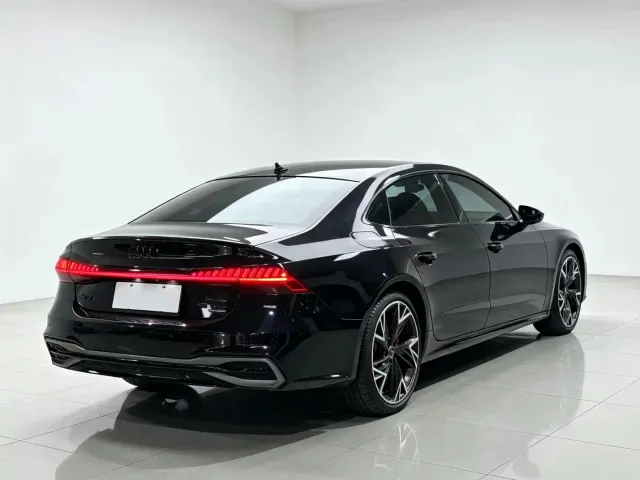 Audi A7L — Фото автомобиля 8