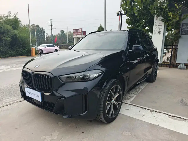 Фотография автомобиля — BMW X5