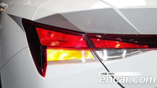 Hyundai Avante CN7 — Фото автомобиля 8