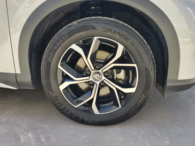 BYD Yuan PLUS — Фото автомобиля 6