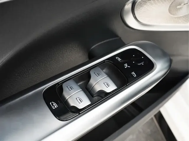 Mercedes-Benz C-Class — Фото автомобиля 6