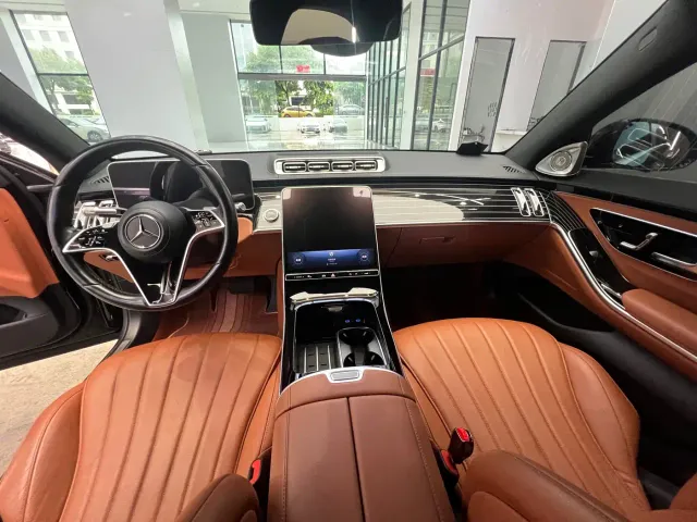Mercedes-Benz S-Class — Фото автомобиля 10