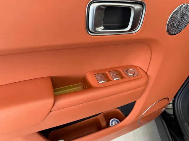Li Auto L8 — Фото автомобиля 7