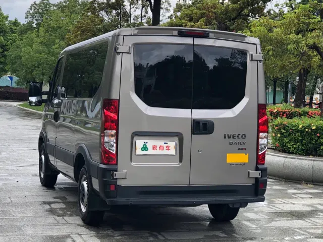 Iveco Daily — Фото автомобиля 15