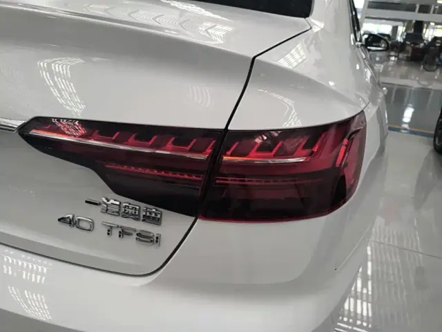 Audi A4L — Фото автомобиля 7
