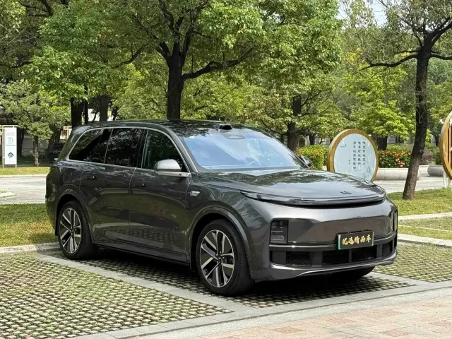 Li Auto L9 — Фото автомобиля 3