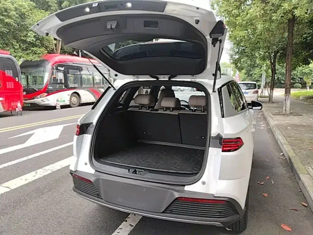BYD Song Pro — Фото автомобиля 18