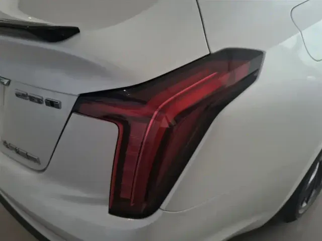 Cadillac CT5 — Фото автомобиля 23