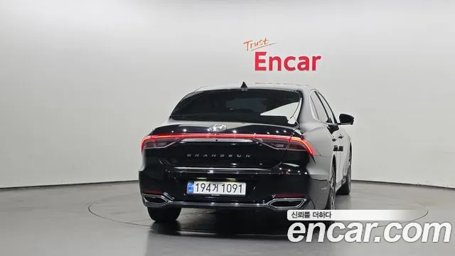 Hyundai Grandeur — Фото автомобиля 4