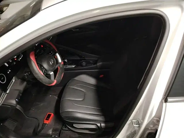 Hyundai Elantra — Фото автомобиля 14