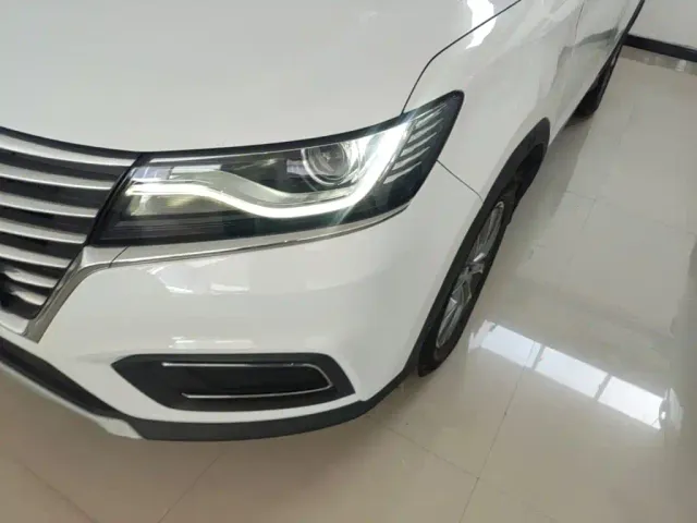 Roewe RX5 — Фото автомобиля 23