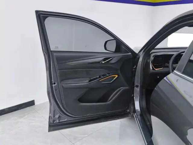 Changan X5 Plus — Фото автомобиля 7