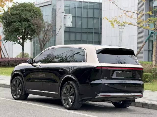 Li Auto L9 — Фото автомобиля 7