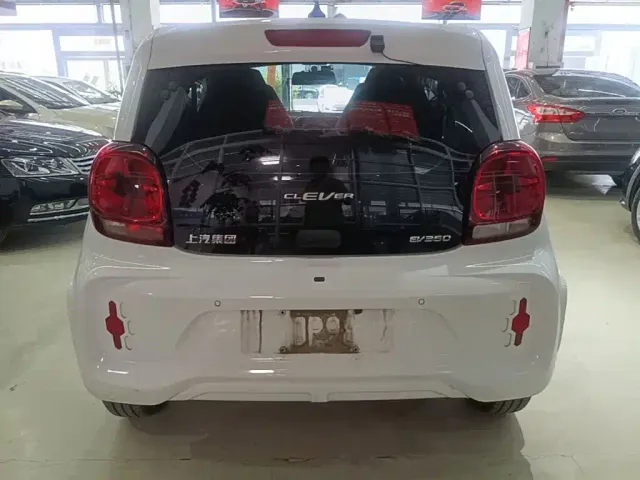Roewe Clever — Фото автомобиля 5