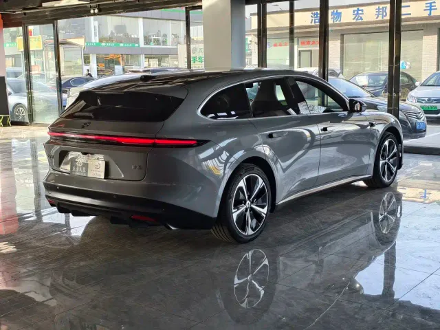 Nio ET5 Touring — Фото автомобиля 17