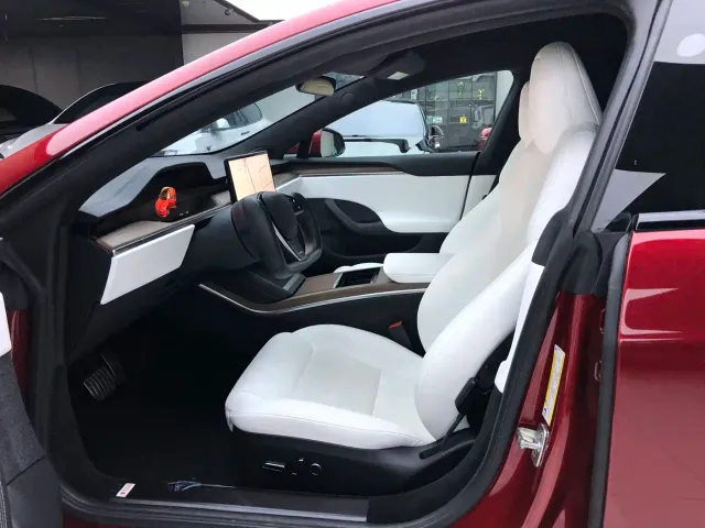 Tesla Model S 2023 Dual Motor All-Wheel Drive Edition — Фото автомобиля 7