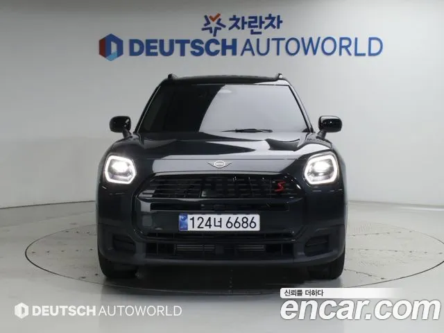 MINI Countryman 3rd Gen — Фото автомобиля 3