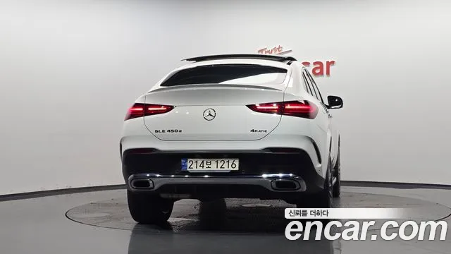 Mercedes-Benz GLE-Class — Фото автомобиля 3