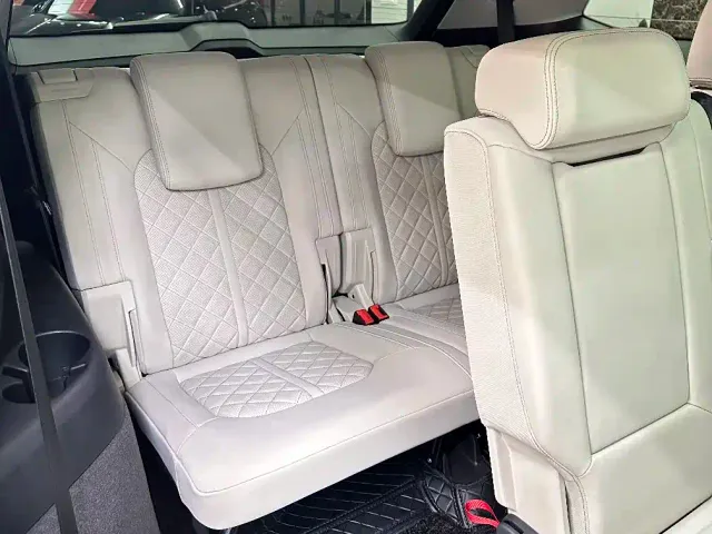 Audi Q6 — Фото автомобиля 17