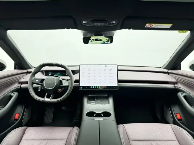 Xiaomi SU7 — Фото автомобиля 11