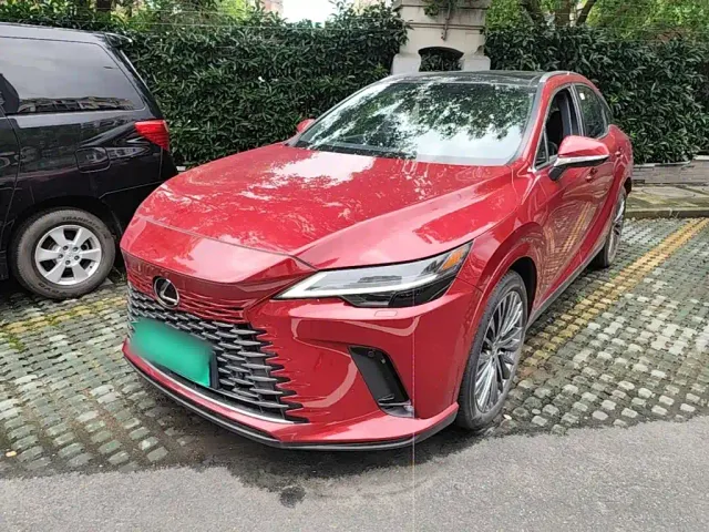 Фотография автомобиля — Lexus RX