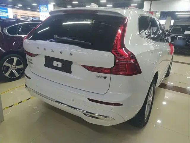 Volvo XC60 — Фото автомобиля 6