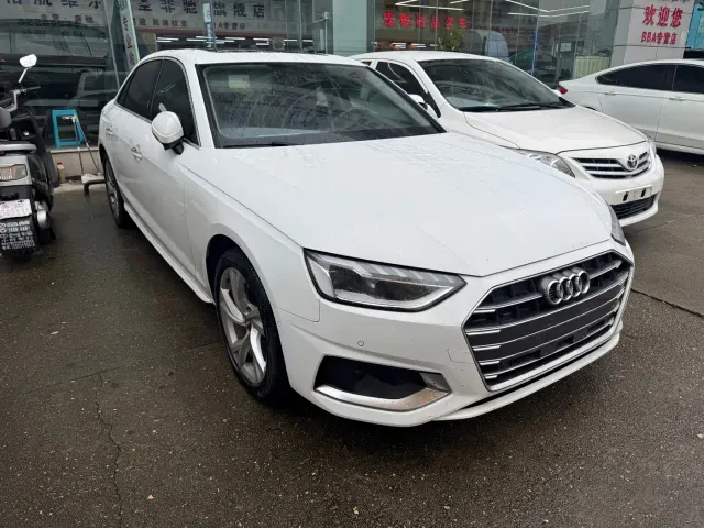 Audi A4L — Фото автомобиля 3