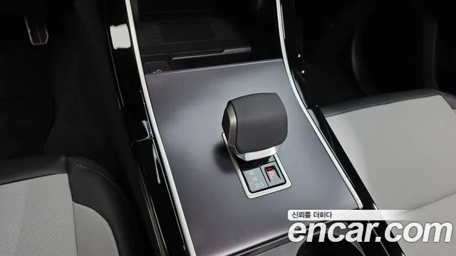 Land Rover Range Rover Velar — Фото автомобиля 13