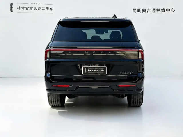Lincoln Navigator — Фото автомобиля 5