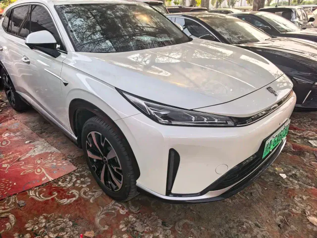 Roewe D5X DMH — Фото автомобиля 3
