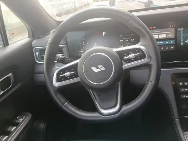 Li Auto ONE — Фото автомобиля 8