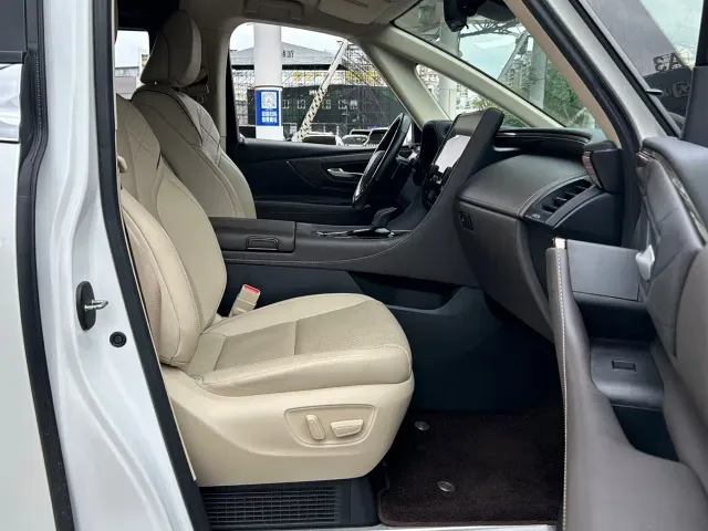 Toyota Alphard — Фото автомобиля 19