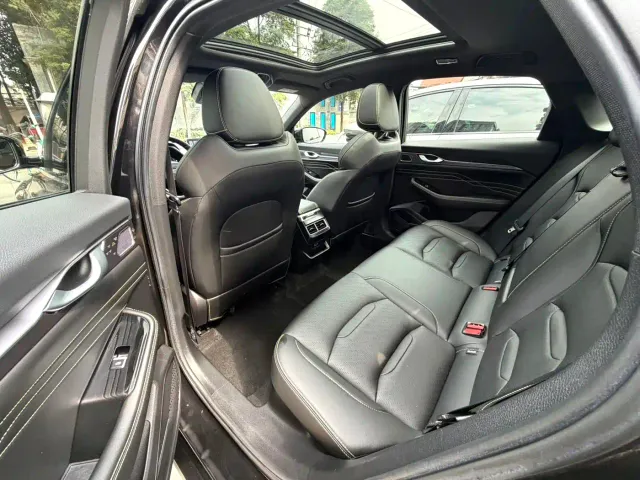 Geely Xingrui — Фото автомобиля 11