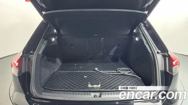 Audi Q4 e-tron — Фото автомобиля 3