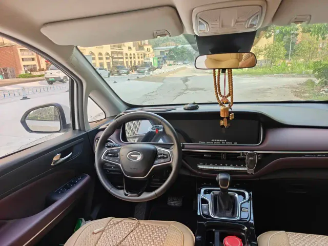 GAC Trumpchi M6 — Фото автомобиля 14
