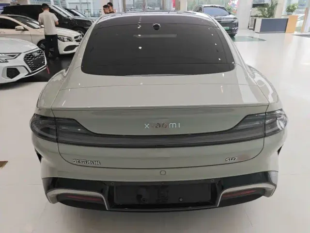 Xiaomi SU7 — Фото автомобиля 5